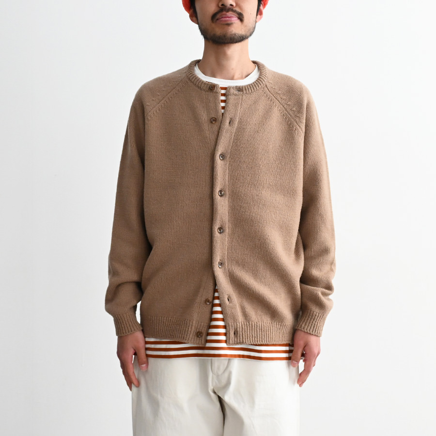 【30%OFF】maillot mature (マイヨマチュア)　Wool Raglan Crew Cardigan  (ウールラグランクルーカーディガン) MAK-24282/ベージュ/0