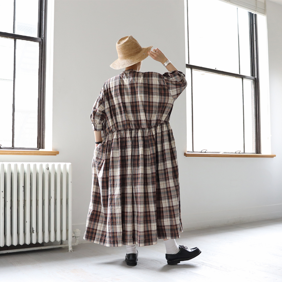 TOUJOURS (トゥジュー) Half Sleeve Classic Gathered Dress