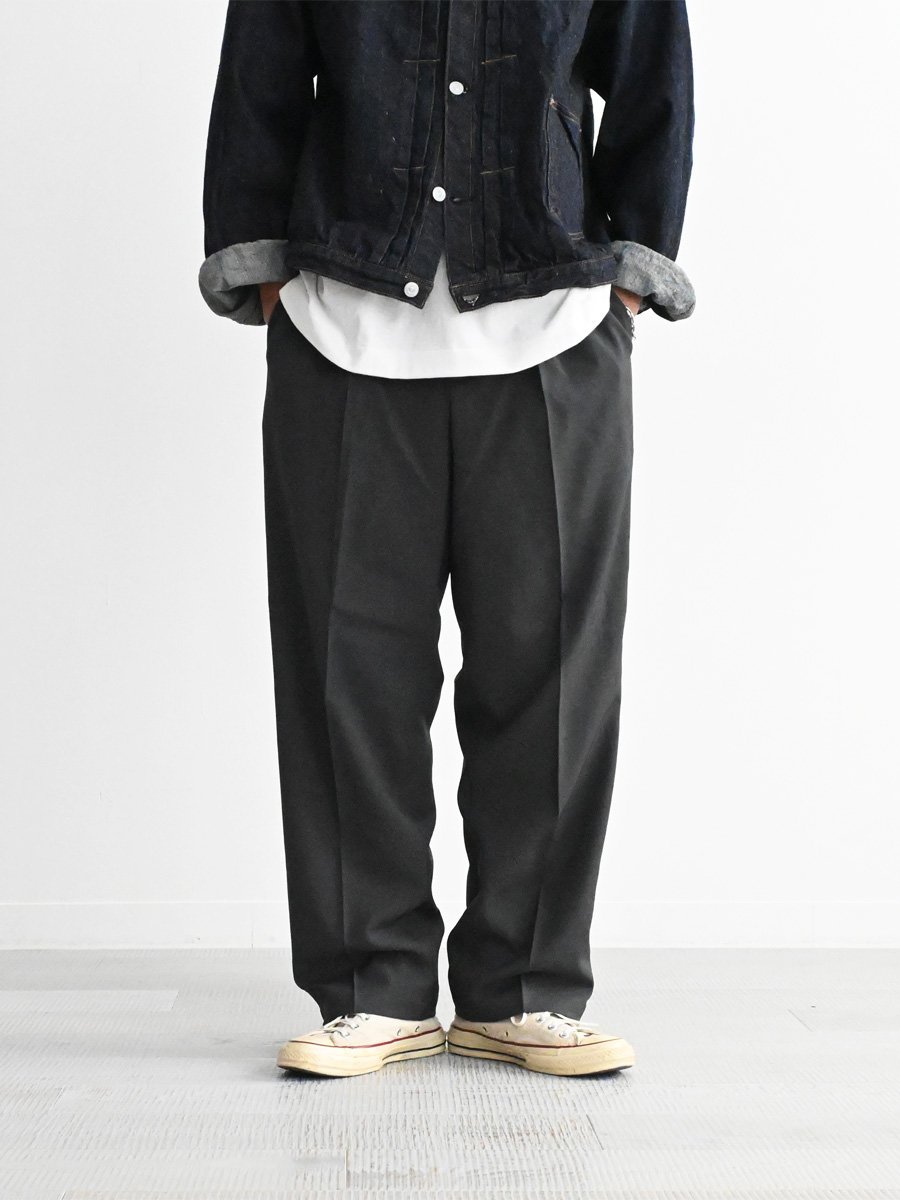 新品！25年製Goldwin ゴールドウィン ワンタック ストレートパンツ黒3 公式】ワンタックストレートパンツ（ユニセックス）｜ゴールド