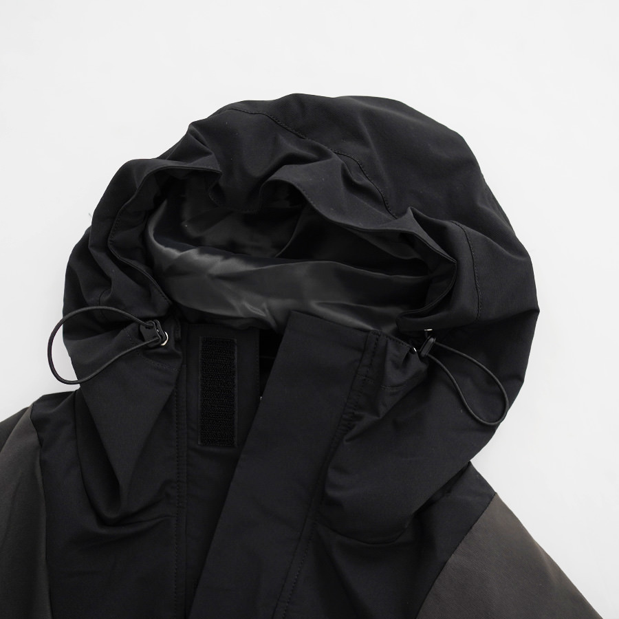 BASISBROEK (バージスブルック) フーデットブルゾン 