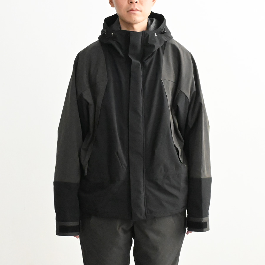 BASISBROEK (バージスブルック) フーデットブルゾン 