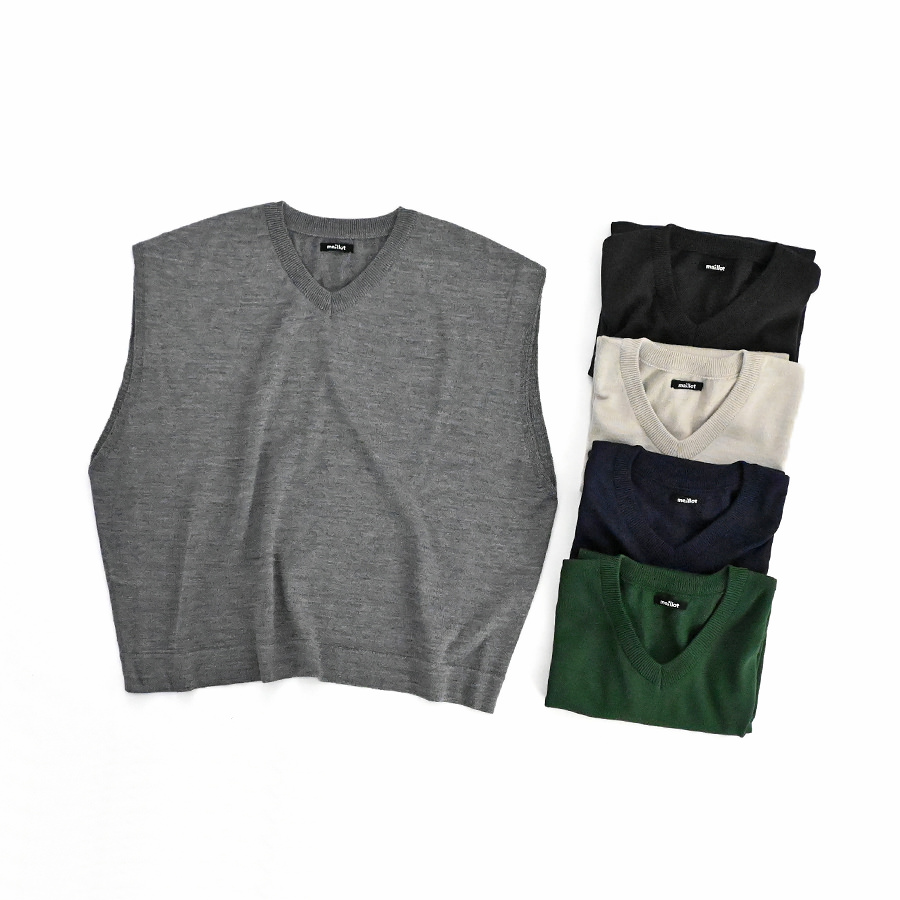 やきにくのたれ 美品 LEMAIRE VネックベストS オリーブグリーン やきにくのたれ 美品 LEMAIRE VネックベストS オリーブグリーン