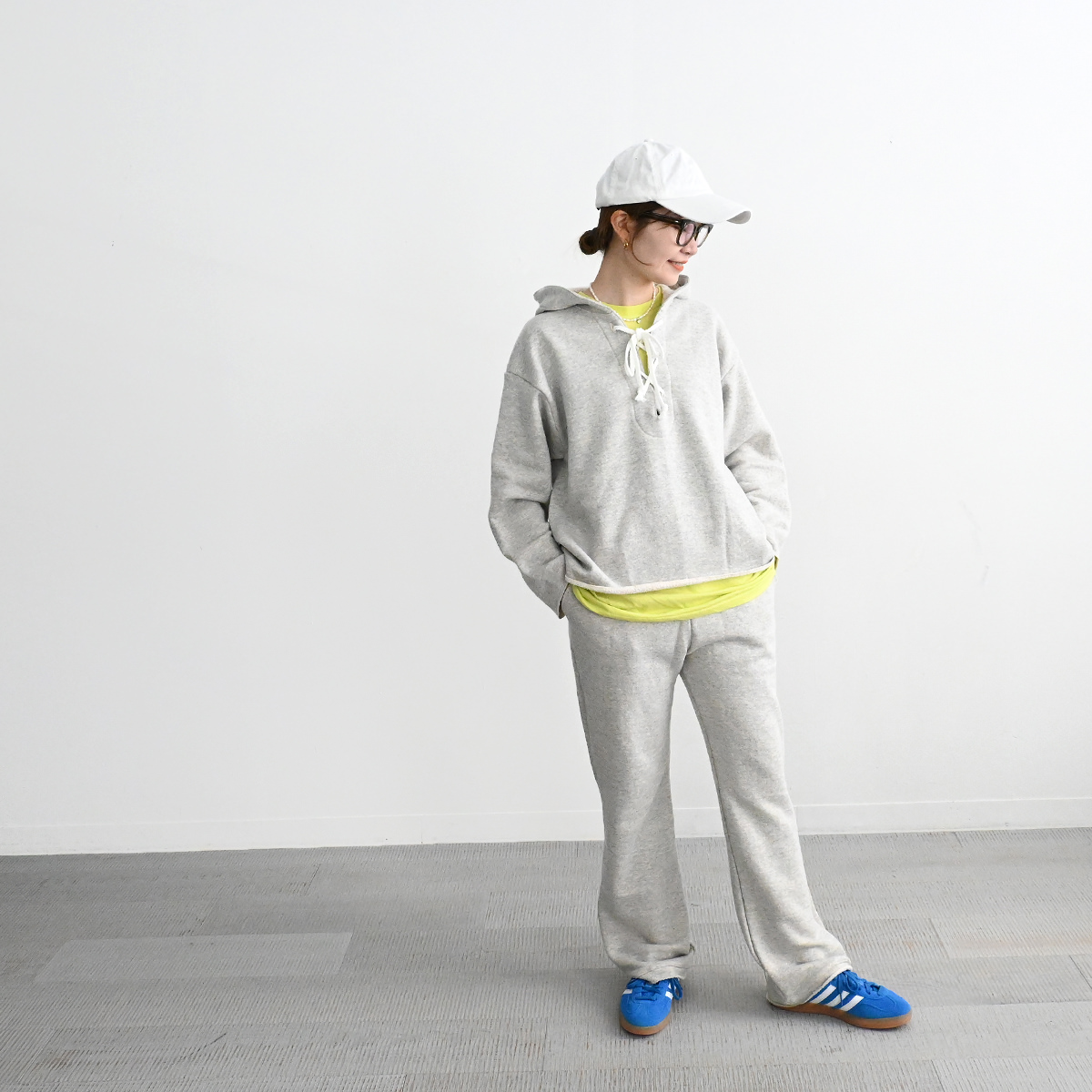 Ohh! (オー) レースアップ・スウェットパーカー