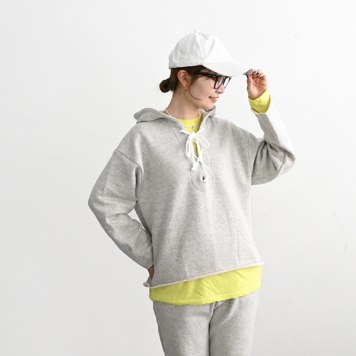 Ohh! (オー) レースアップ・スウェットパーカー