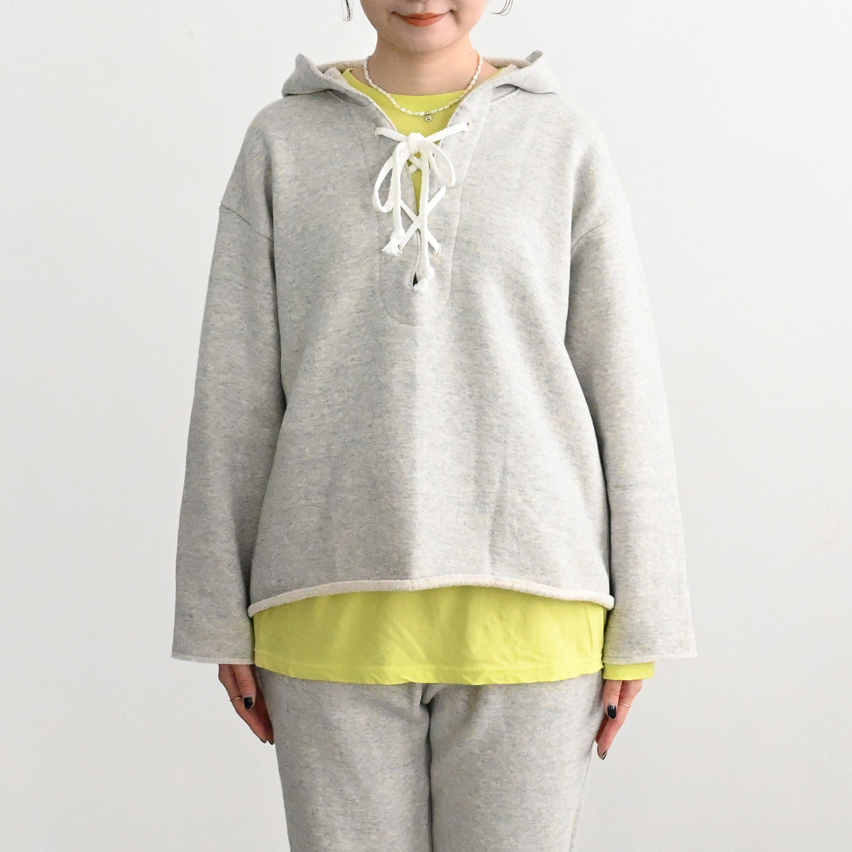 Ohh! (オー) レースアップ・スウェットパーカー